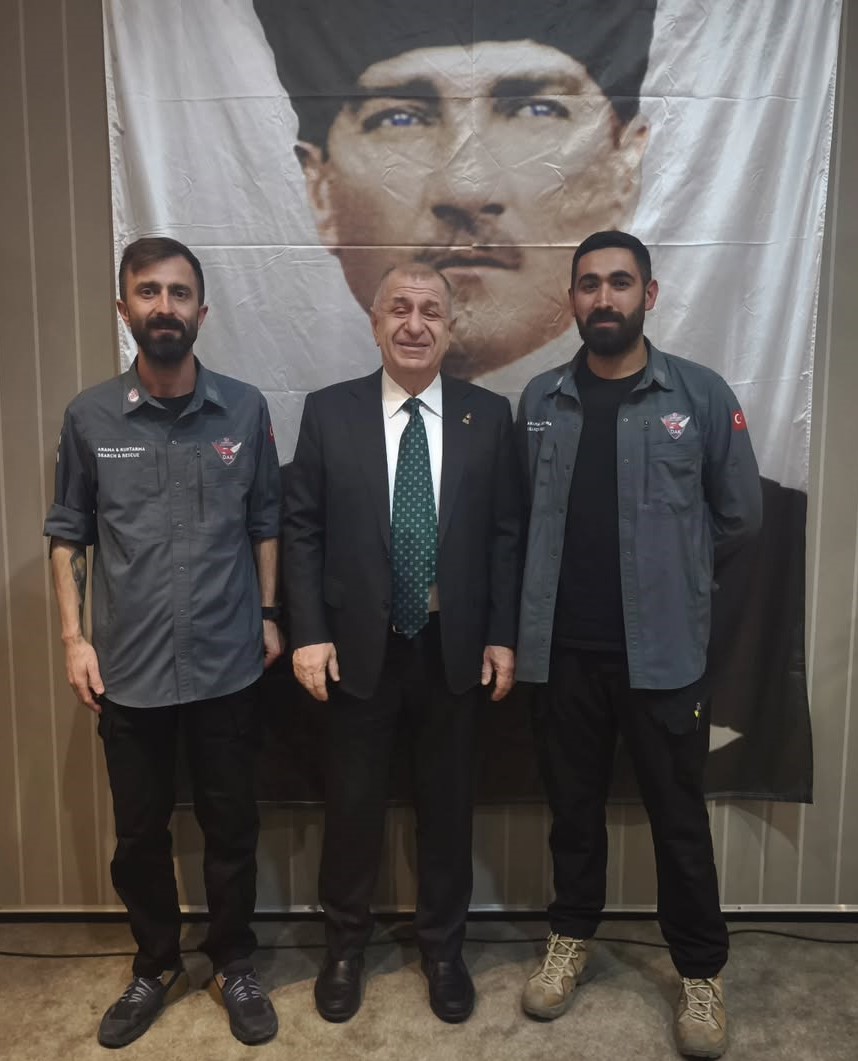 Zafer Partisi Genel Başkanı Ümit Özdağ ve Eskişehir İl Yönetimi ile afet yönetimi üzerine verimli bir görüşme gerçekleştirdik